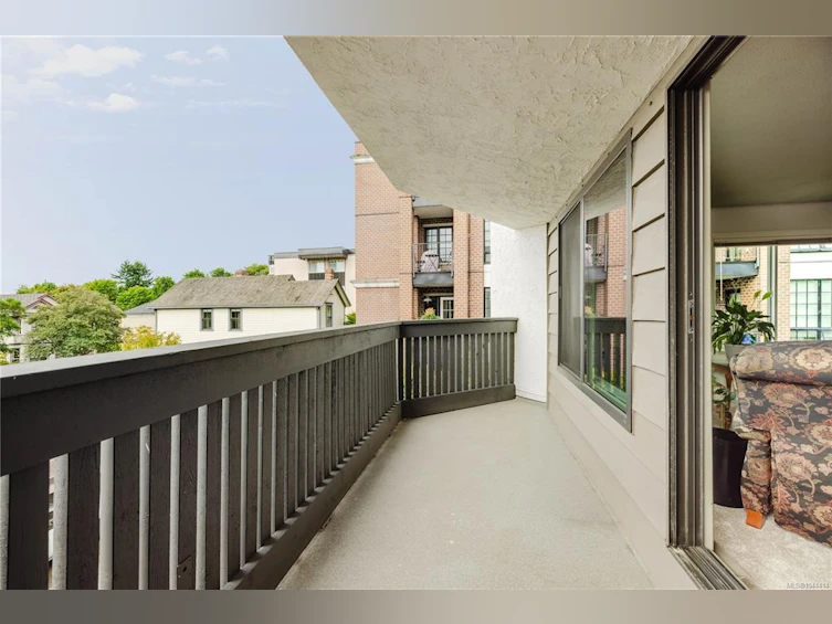 303-1031 Burdett Avenue, Victoria, BC, V8V 3G9 - 23