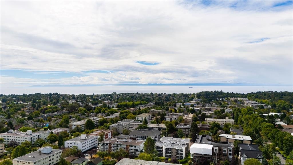 303-1031 Burdett Avenue, Victoria, BC, V8V 3G9 - 44
