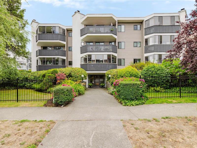 303-1031 Burdett Avenue - 2