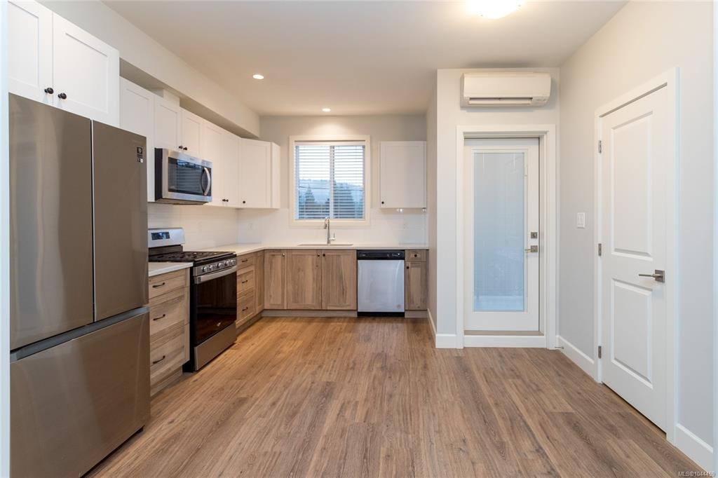 1206-3351 Luxton Road, Langford, BC, V9C 0P2 - 3
