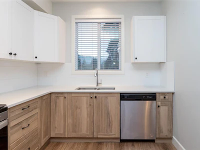 1206-3351 Luxton Road - 5
