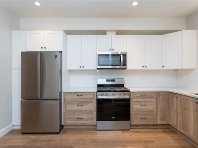 1206-3351 Luxton Road - 4