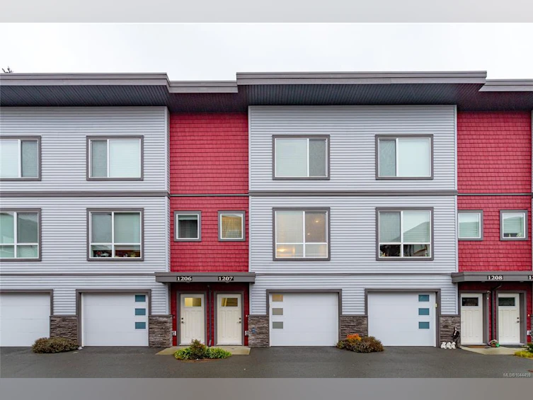 1206-3351 Luxton Road, Langford, BC, V9C 0P2