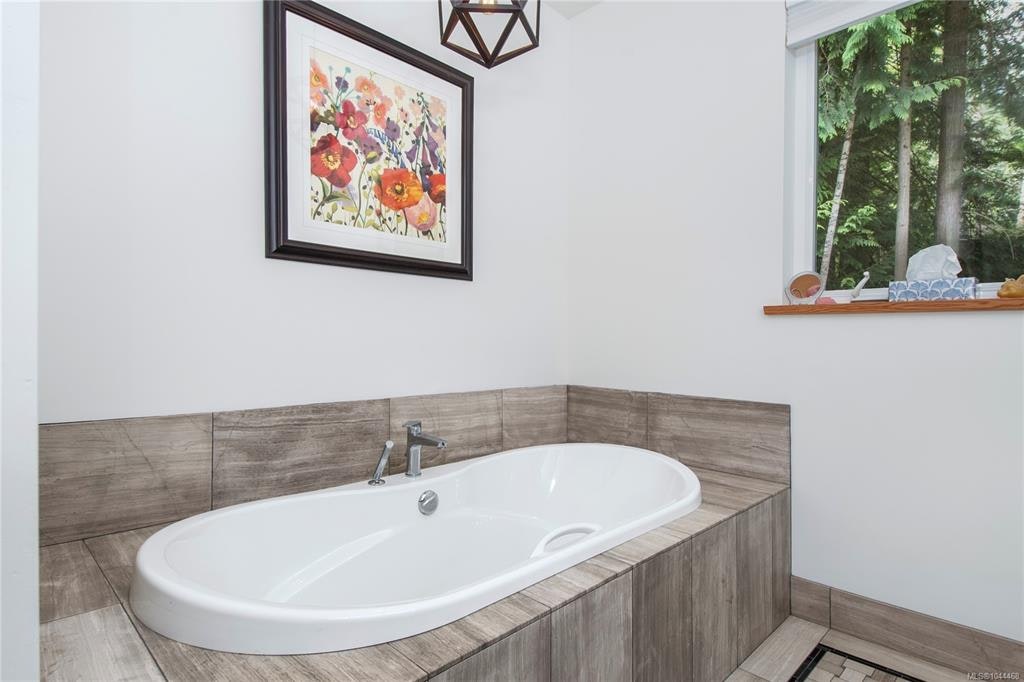 4777 Forbidden Plateau Road, Courtenay, BC, V9J 1R3 - 67
