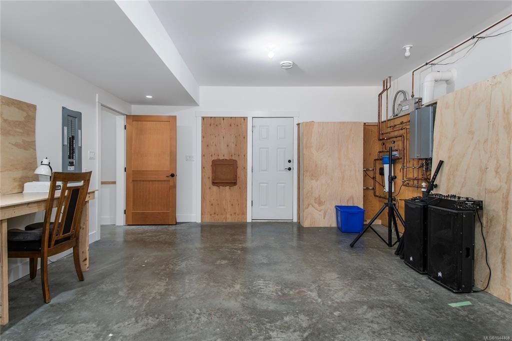 4777 Forbidden Plateau Road, Courtenay, BC, V9J 1R3 - 74
