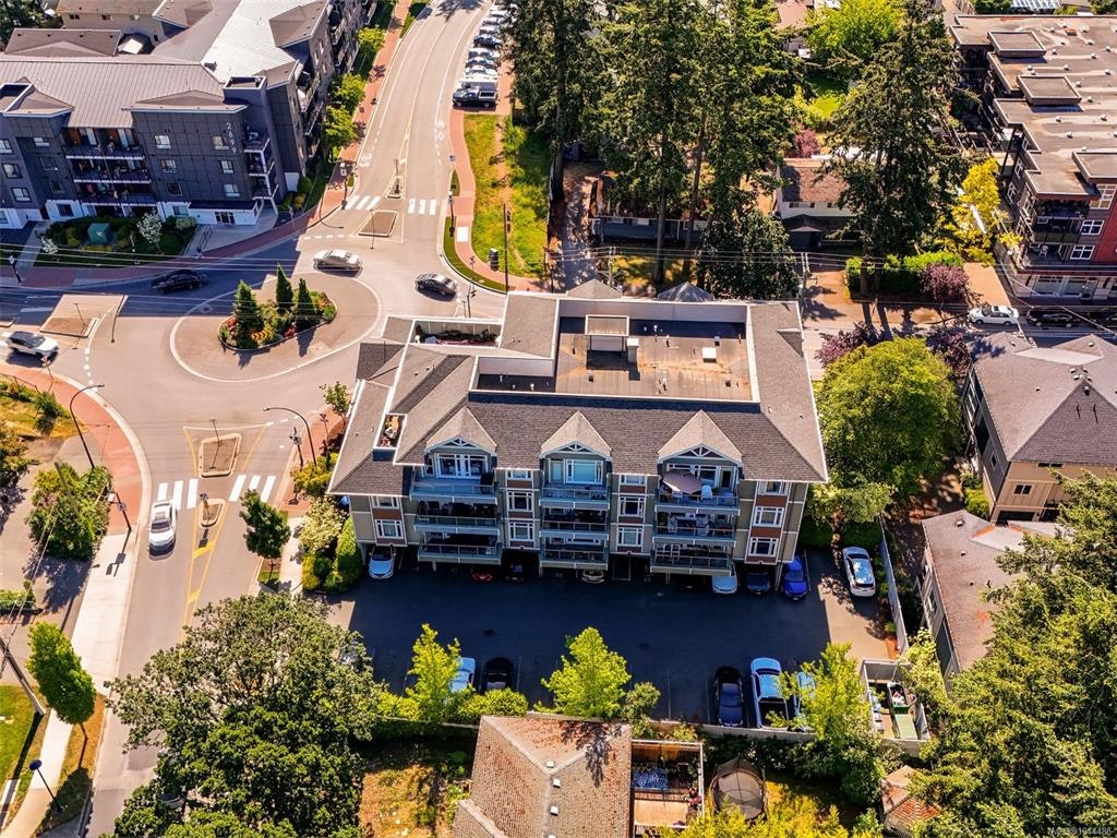203-2706 Peatt Road, Langford, BC, V9B 3V3