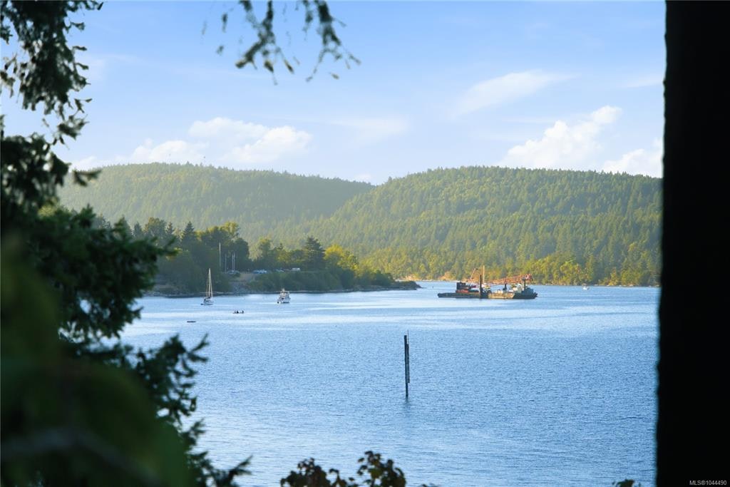 312 Roland Road, Ladysmith, BC, V9G 1X8 - 84