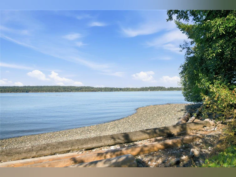 312 Roland Road, Ladysmith, BC, V9G 1X8