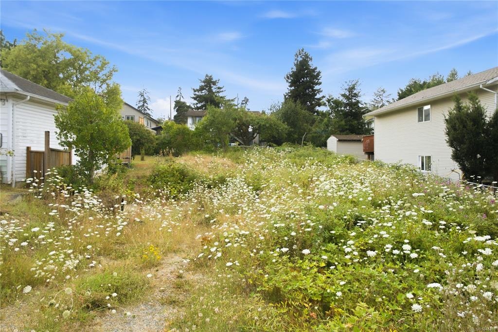 840 Victoria Road - 3