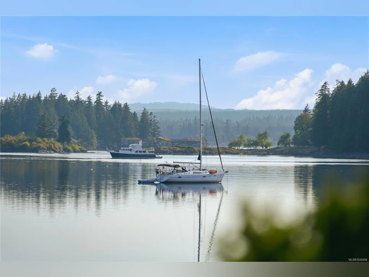 1157 West Road, Quadra Island, BC, V0N 2P0 - 79
