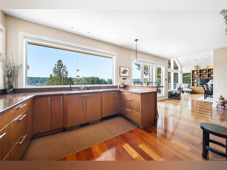1157 West Road, Quadra Island, BC, V0N 2P0 - 33
