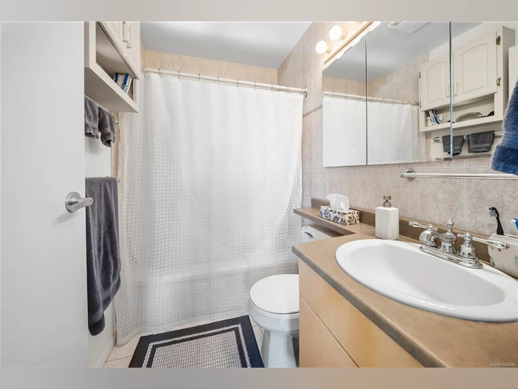 1157 West Road, Quadra Island, BC, V0N 2P0 - 89