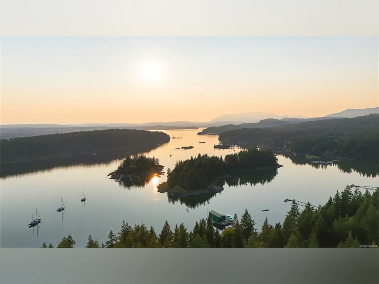 1157 West Road, Quadra Island, BC, V0N 2P0 - 94