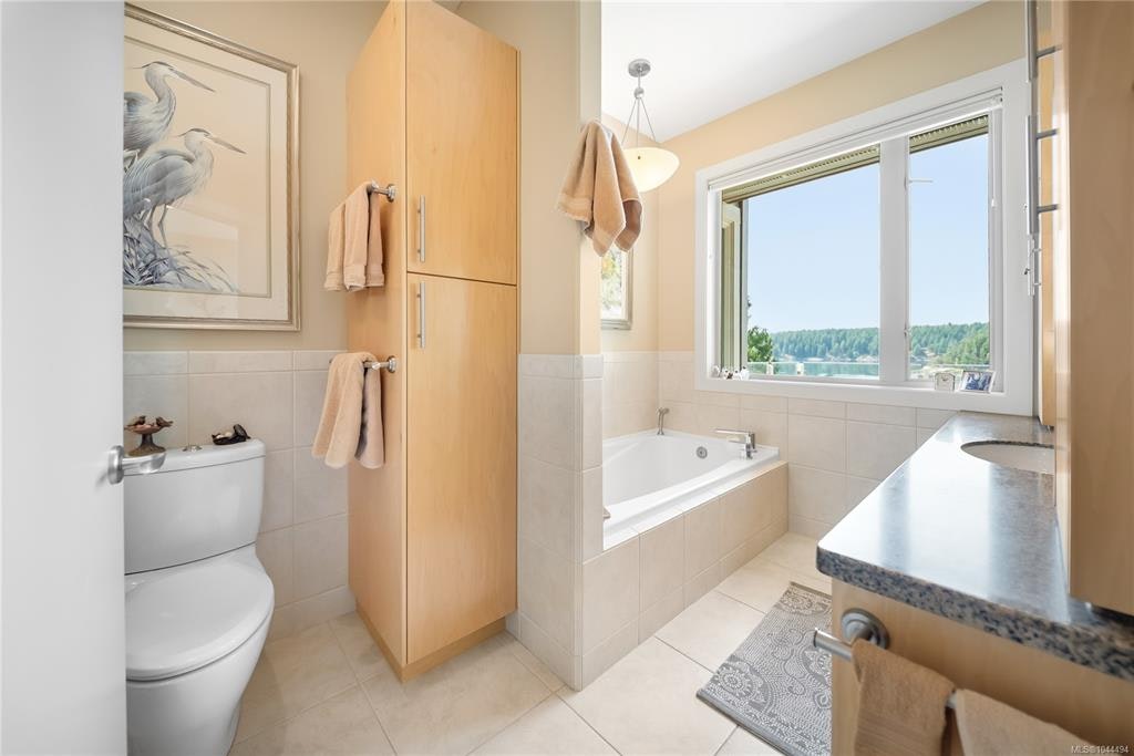 1157 West Road, Quadra Island, BC, V0N 2P0 - 43