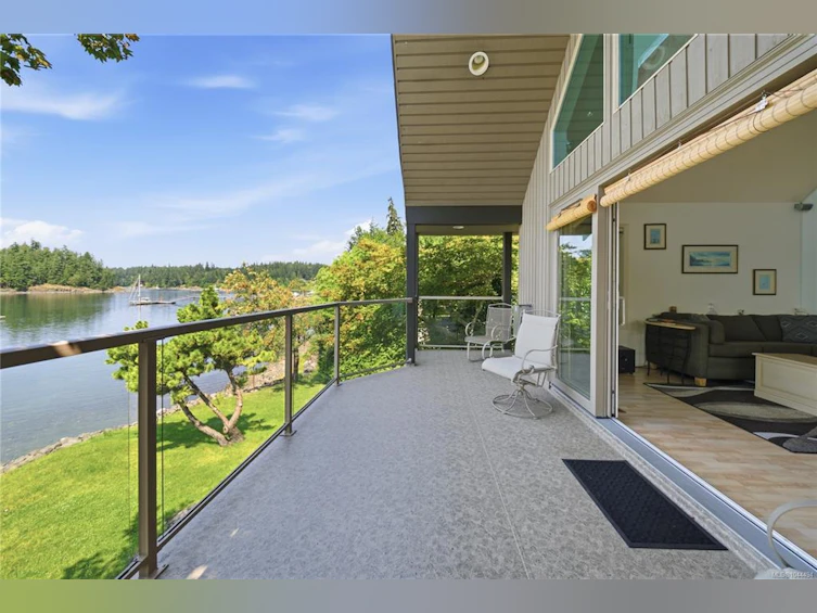 1157 West Road, Quadra Island, BC, V0N 2P0 - 77
