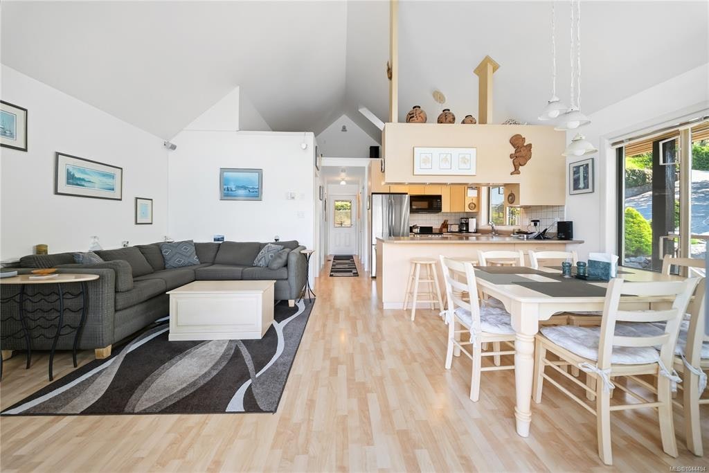 1157 West Road, Quadra Island, BC, V0N 2P0 - 81