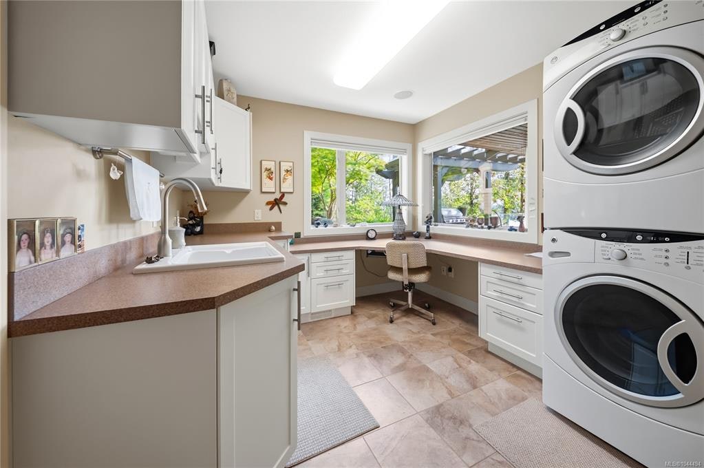 1157 West Road, Quadra Island, BC, V0N 2P0 - 54