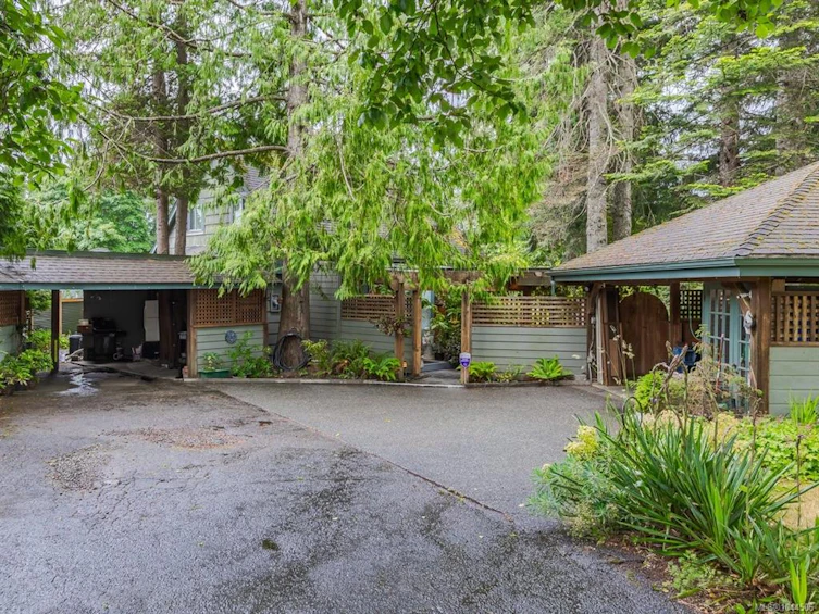 1719 E Centennial Avenue, Comox, BC, V9M 2W3 - 4