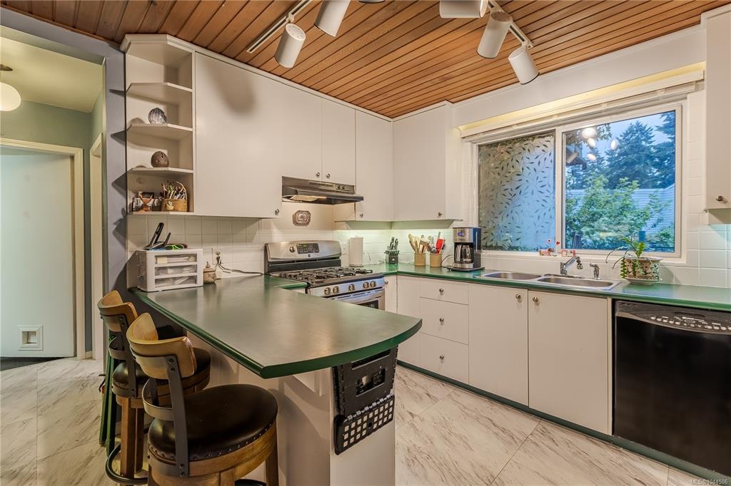 1719 E Centennial Avenue, Comox, BC, V9M 2W3 - 24