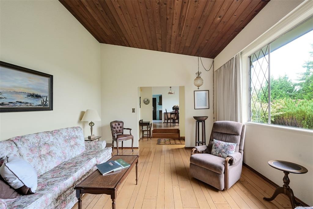 3938 Shorncliffe Road, Saanich, BC, V8P 2T6 - 8