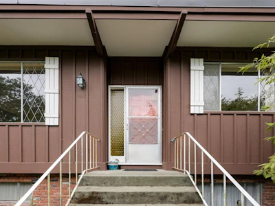 3938 Shorncliffe Road - 2