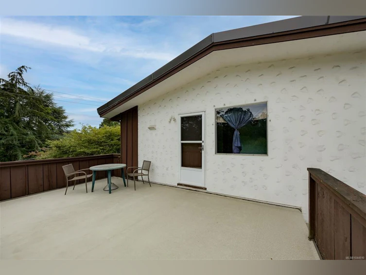 3938 Shorncliffe Road, Saanich, BC, V8P 2T6 - 21