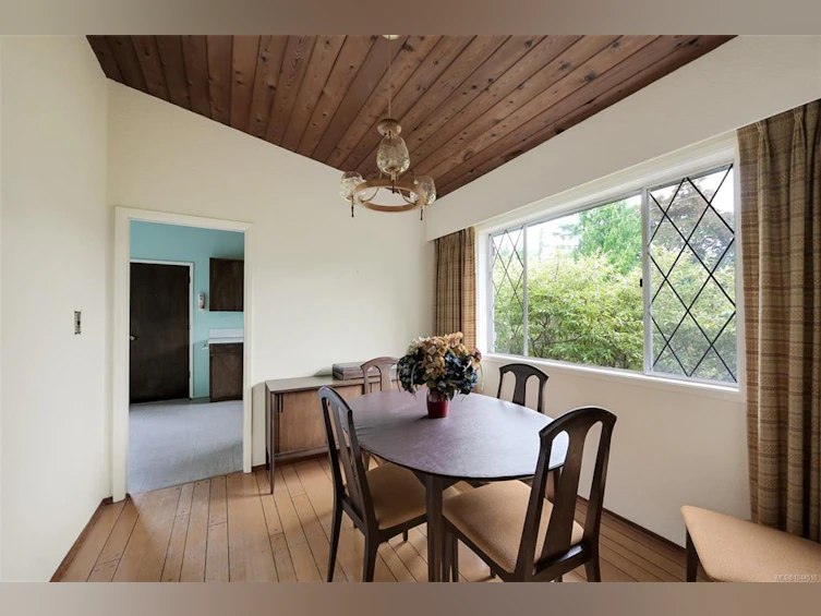 3938 Shorncliffe Road, Saanich, BC, V8P 2T6 - 11