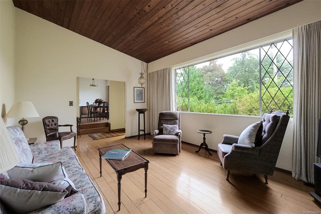 3938 Shorncliffe Road, Saanich, BC, V8P 2T6