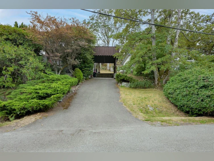 3938 Shorncliffe Road, Saanich, BC, V8P 2T6 - 59