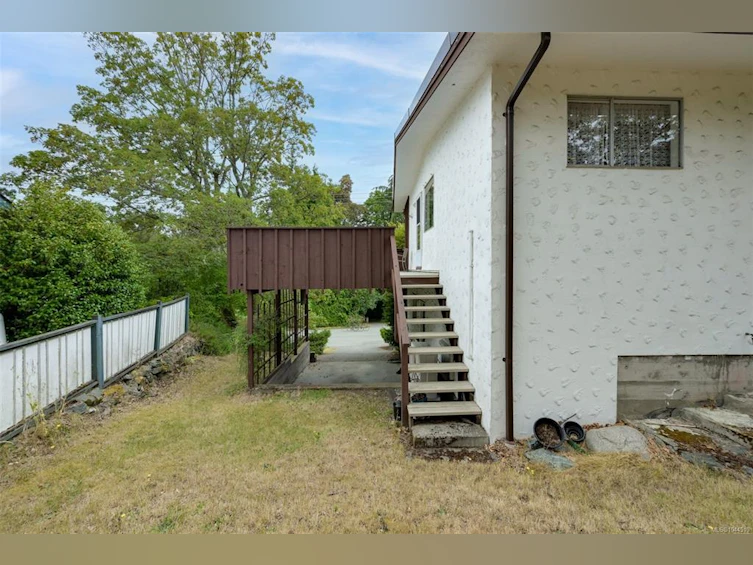 3938 Shorncliffe Road, Saanich, BC, V8P 2T6 - 54