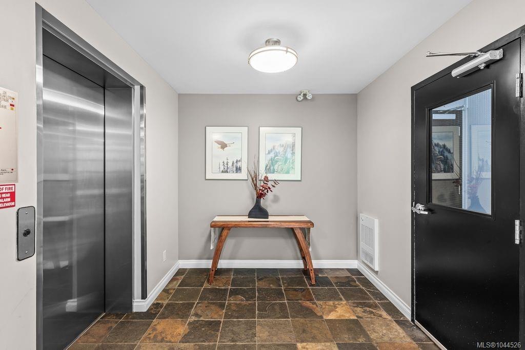 305-2676 S Island Highway, Campbell River, BC, V9W 1C7 - 8