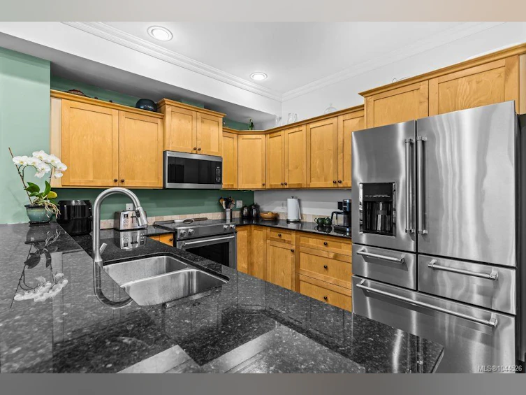 305-2676 S Island Highway, Campbell River, BC, V9W 1C7 - 9