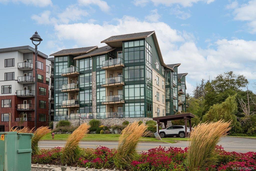 305-2676 S Island Highway, Campbell River, BC, V9W 1C7 - 2