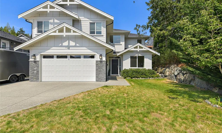 1122 Golden Spire Crescent