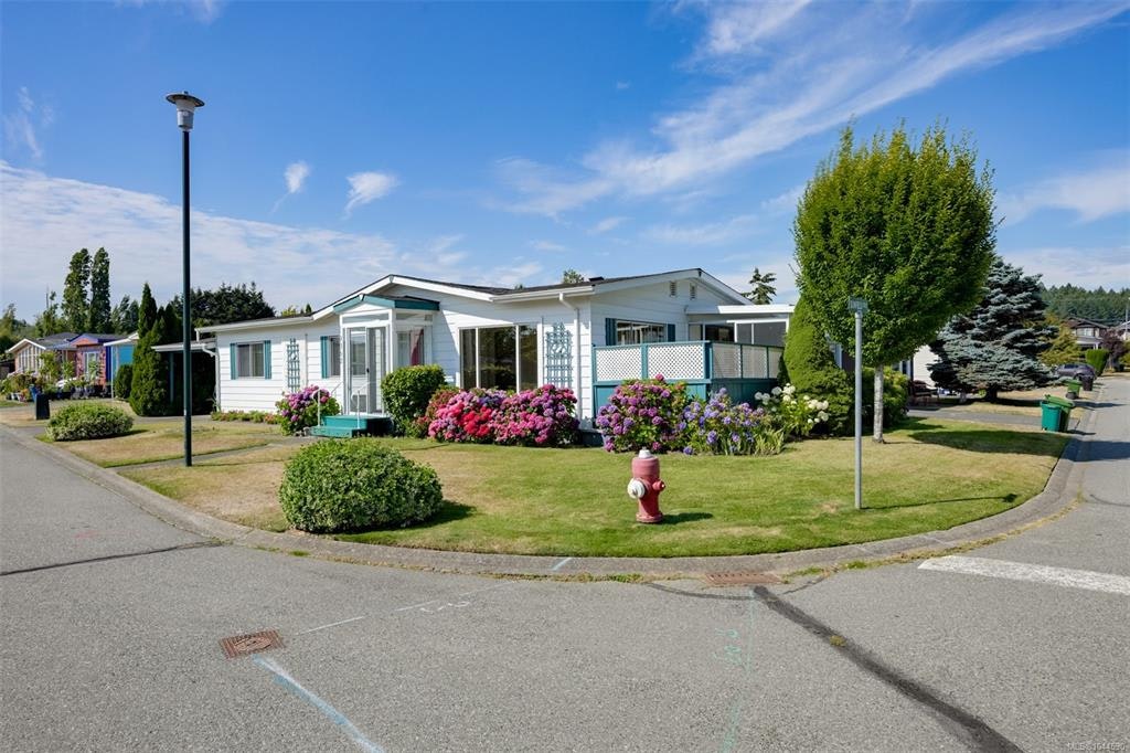 9362 Village Way, Sidney, BC, V8L 4N8