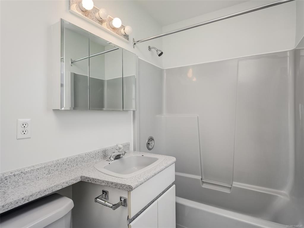 1287 Carmichael Court, Saanich, BC, V8Z 7B9 - 18