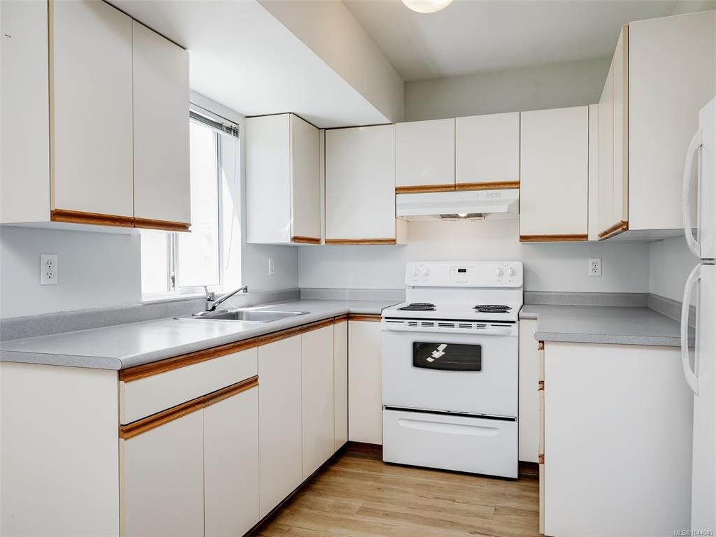 1287 Carmichael Court, Saanich, BC, V8Z 7B9 - 24
