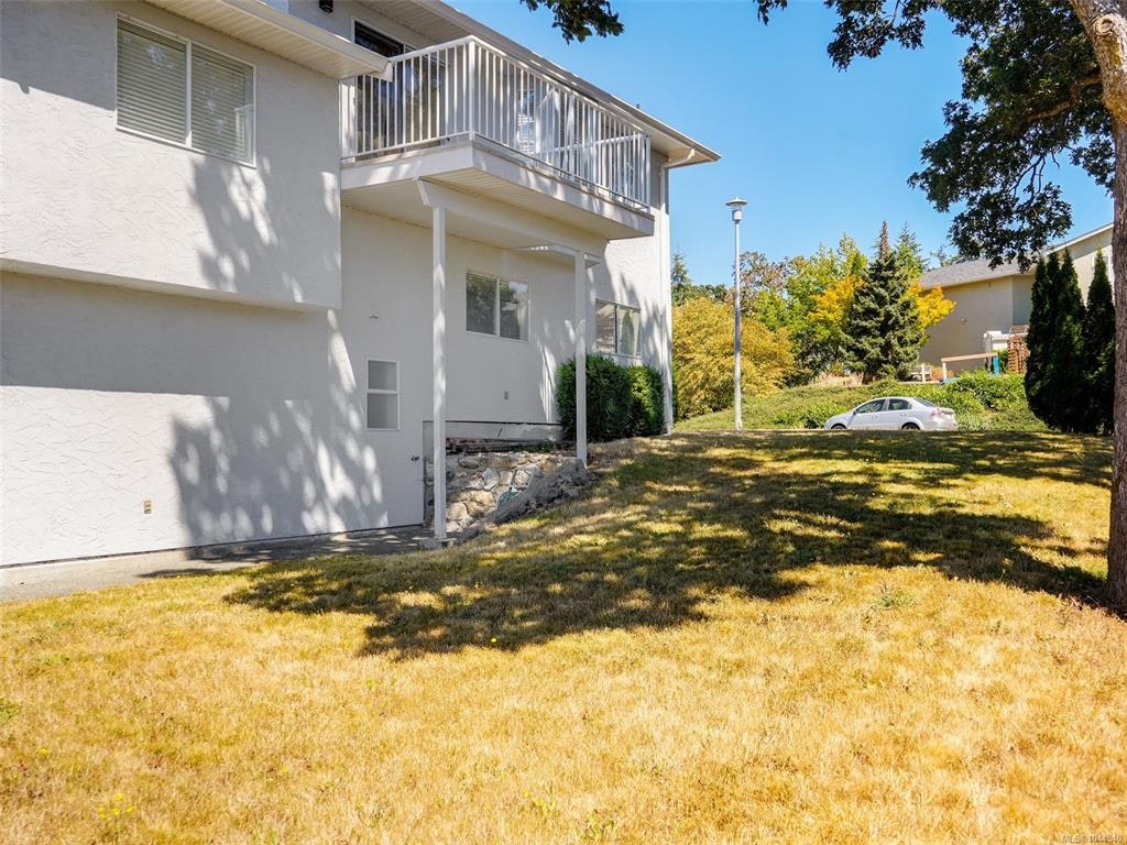 1287 Carmichael Court, Saanich, BC, V8Z 7B9 - 35