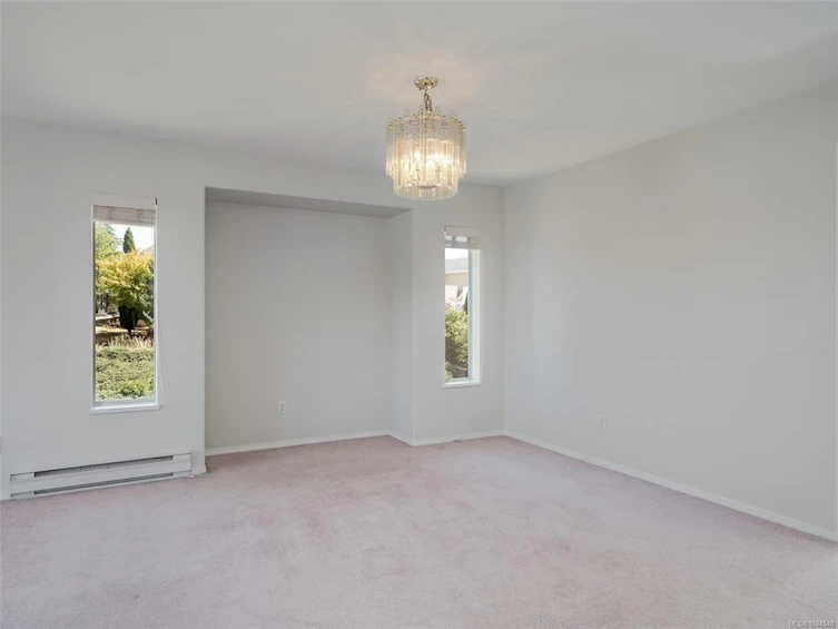 1287 Carmichael Court, Saanich, BC, V8Z 7B9 - 7
