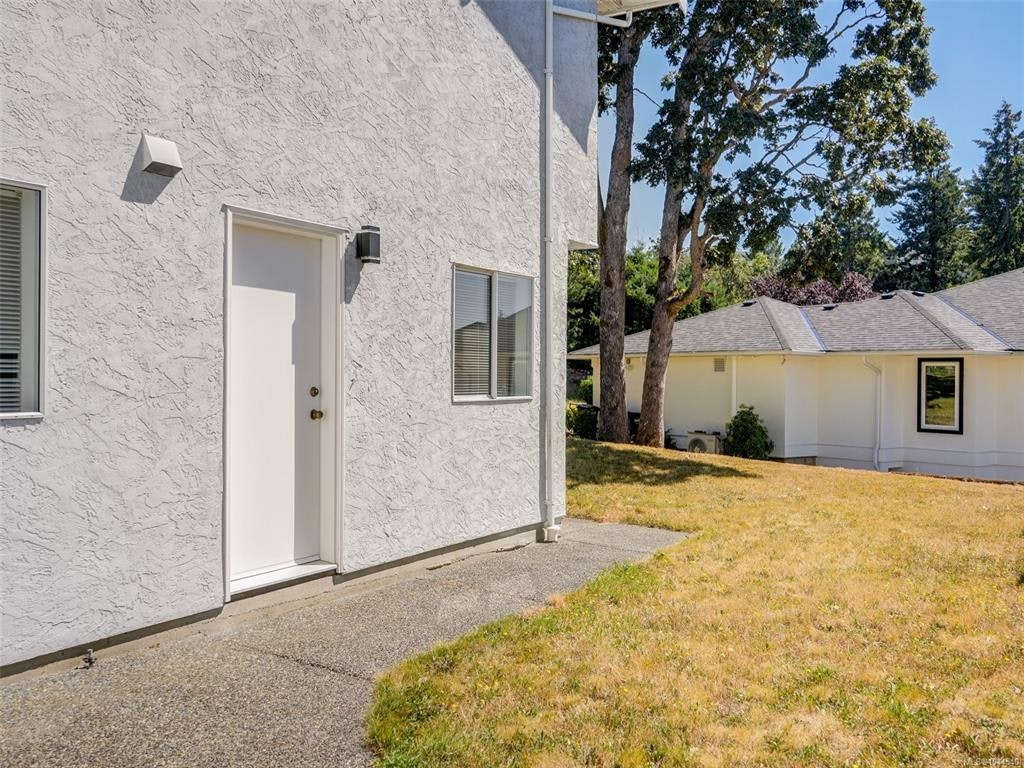 1287 Carmichael Court, Saanich, BC, V8Z 7B9 - 36