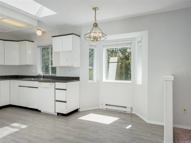 1287 Carmichael Court, Saanich, BC, V8Z 7B9 - 11