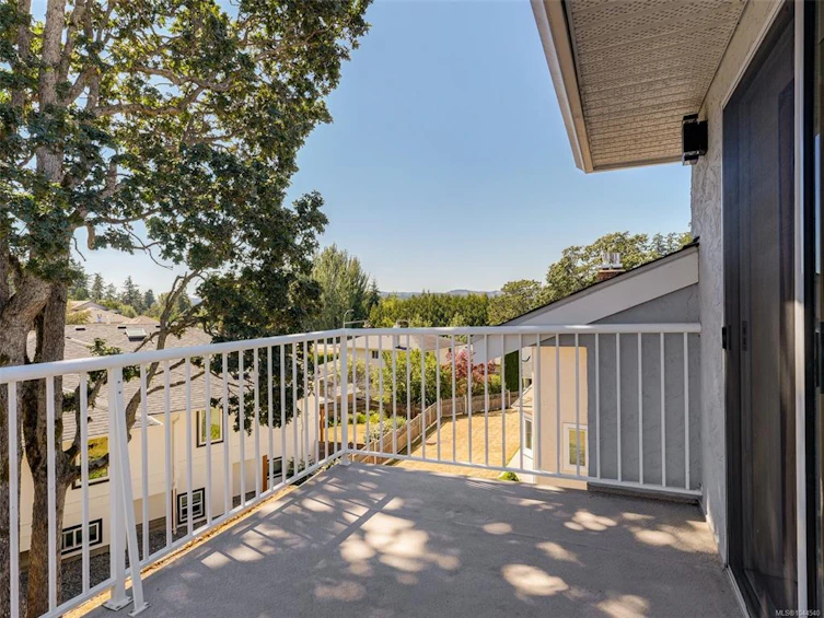 1287 Carmichael Court, Saanich, BC, V8Z 7B9 - 14