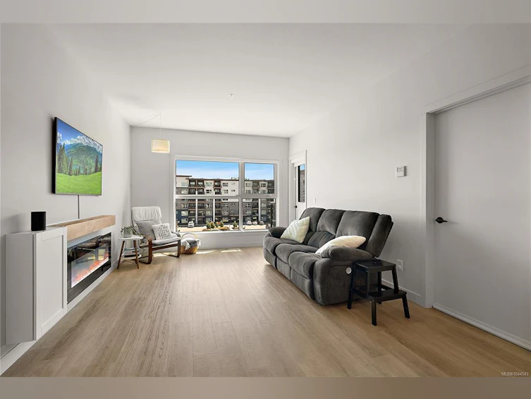 412-2461 Gateway Road, Langford, BC, V9B 6M6 - 4