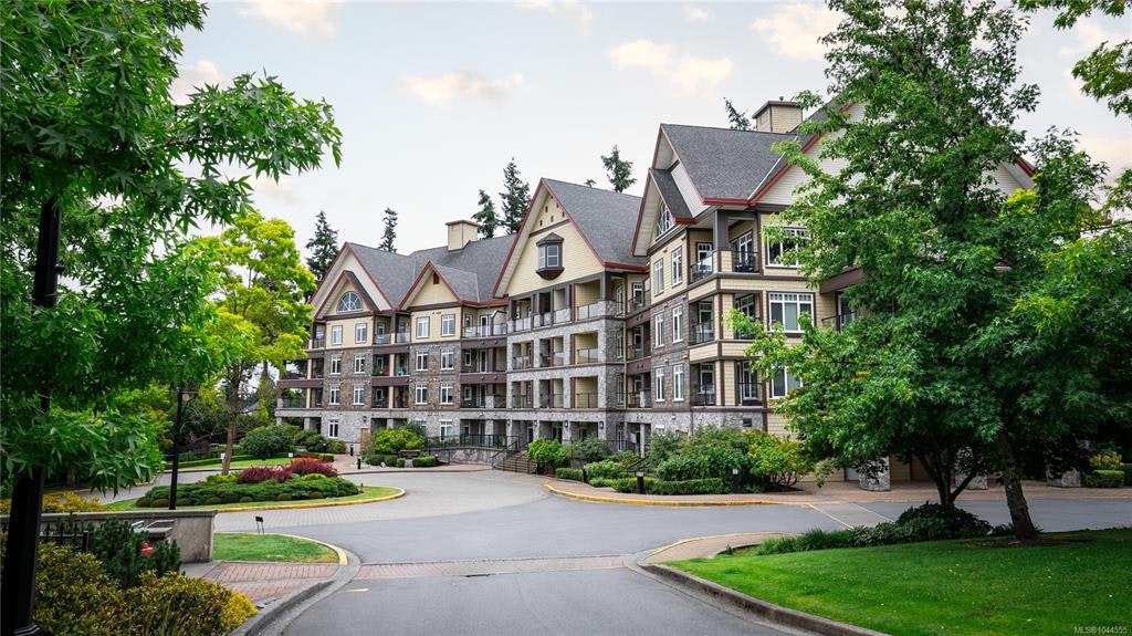 203-1375 Bear Mountain Pkwy, Langford, BC, V9B 0C9