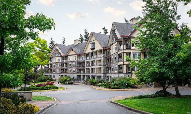 203-1375 Bear Mountain Pkwy