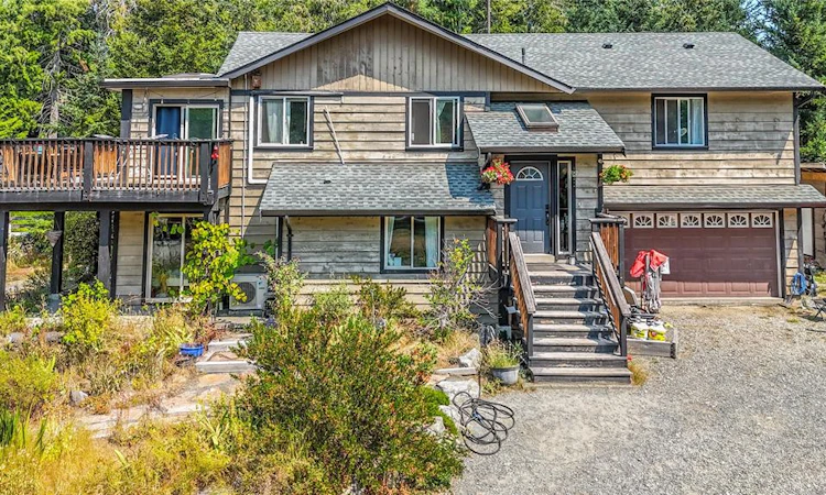 877 Hutchinson Road