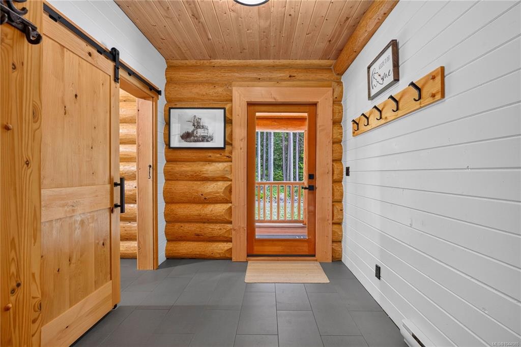 1258 Barr Drive, Black Creek, BC, V0R 2M0 - 48