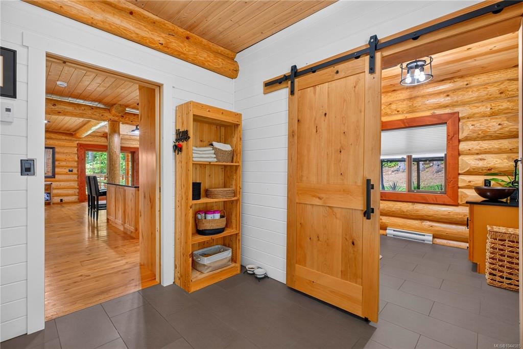 1258 Barr Drive, Black Creek, BC, V0R 2M0 - 49