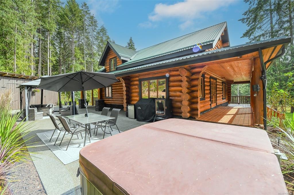 1258 Barr Drive, Black Creek, BC, V0R 2M0 - 11