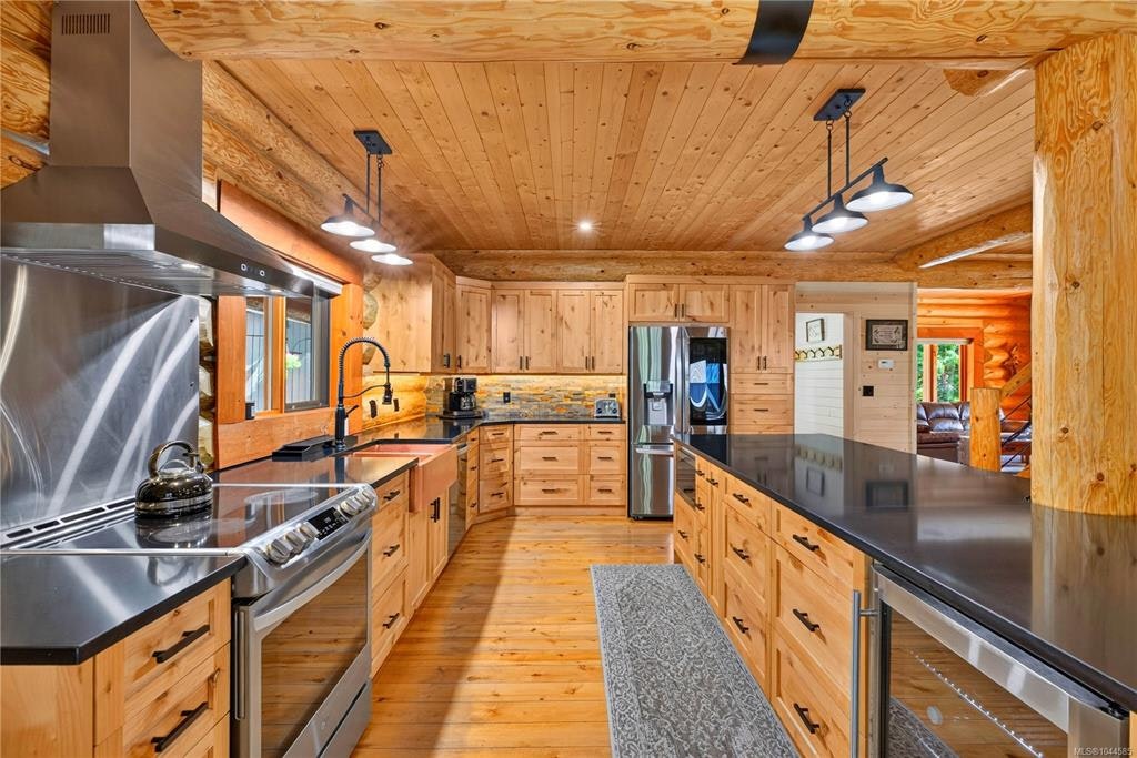 1258 Barr Drive, Black Creek, BC, V0R 2M0 - 29